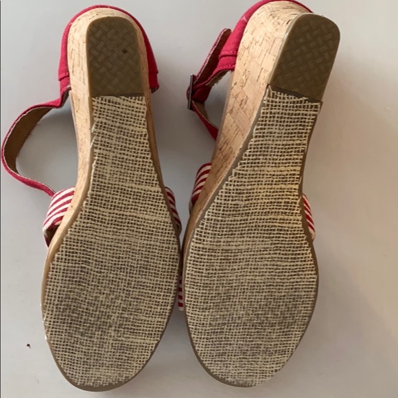 Toms wedges size 10 - Picture 4 of 6